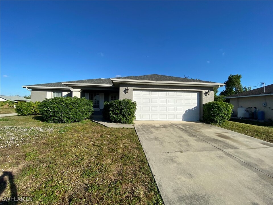 1011 NW 6th Ave in Cape Coral, FL - Building Photo