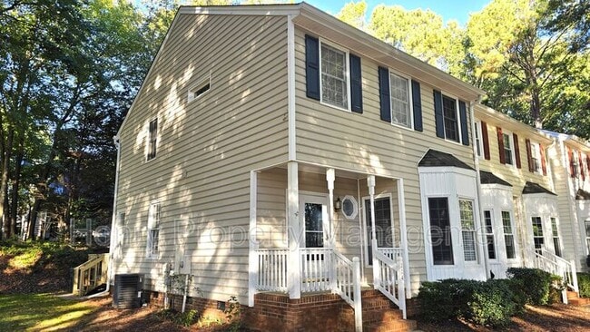 214 Riverwalk Cir in Cary, NC - Building Photo - Building Photo