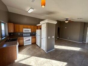 19464 N Braden Rd in Maricopa, AZ - Building Photo - Building Photo