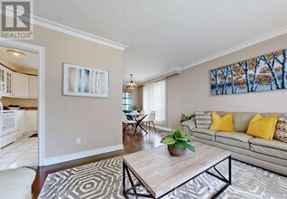 1 Applefield Dr in Toronto, ON - Building Photo - Building Photo