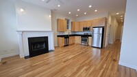 511 N Hartland Ct, Unit 1N in Chicago, IL - Building Photo - Building Photo