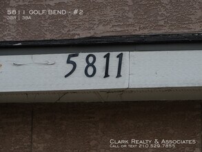 5811 Golf Bend-Unit -#2 in San Antonio, TX - Building Photo - Building Photo