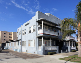 527-537 Atlantic Ave in Long Beach, CA - Building Photo - Building Photo