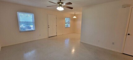 1498 William St in Leesburg, FL - Building Photo - Building Photo