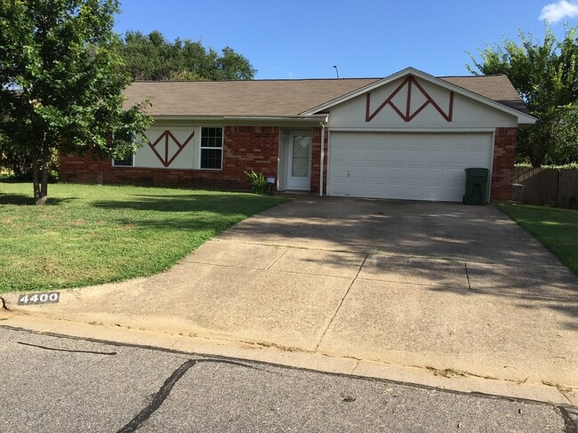 property at 4400 Willow Crest Dr