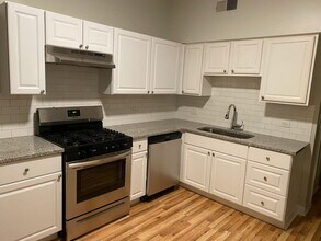 2144 W Moffat St-Unit -2 in Chicago, IL - Building Photo - Building Photo