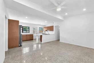 2003 E Clinton St in Tampa, FL - Building Photo - Building Photo