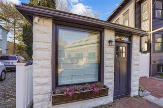 6 1/2 Cross St in Newport, RI - Building Photo - Building Photo