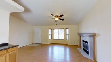 600 Hazelhurst Way in Coalinga, CA - Building Photo - Building Photo