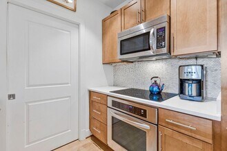 5201 Wisconsin Ave NW in Washington, DC - Building Photo - Building Photo