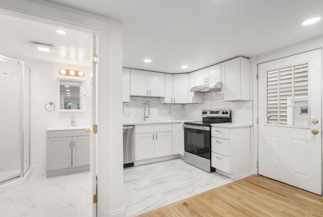 431 E 6th St in Boston, MA - Building Photo - Building Photo