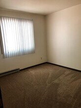 Grand Avenue Apartments in Beloit, WI - Building Photo - Building Photo