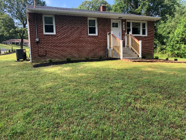 property at 430 Grovers Turn Rd