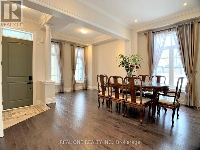 18 Yuan Dr in Richmond Hill, ON - Building Photo - Building Photo