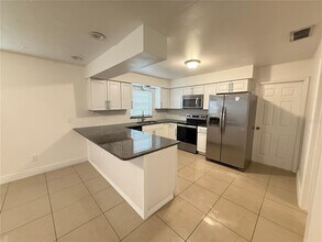 10413 Twiggs Ct in Orlando, FL - Building Photo - Building Photo