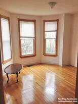 49 Pearl St, Unit 1 in Newton, MA - Building Photo