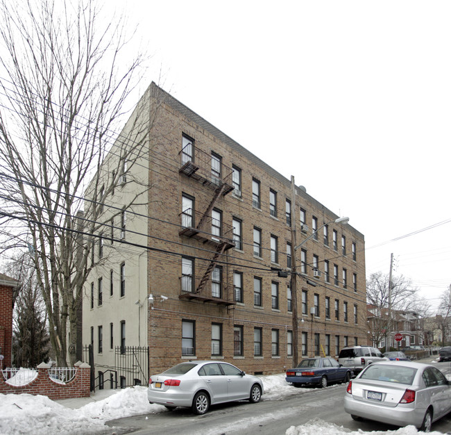 4216 Oneida Ave in Bronx, NY - Foto de edificio - Building Photo