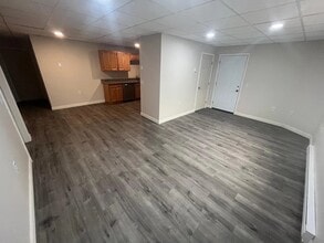 907 Scott Rd, Unit Apt 3 in Dickson City, PA - Foto de edificio - Building Photo