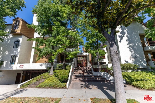 property at 400 N Louise St