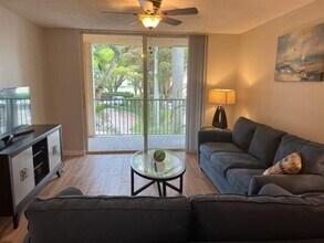 160 Yacht Club Way in Hypoluxo, FL - Building Photo - Building Photo