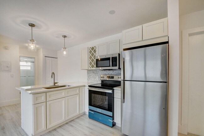 525 S Broadway in Lantana, FL - Building Photo - Building Photo