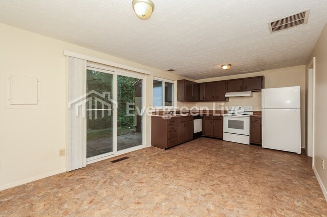 7757 Mt Hood in Dayton, OH - Building Photo - Building Photo