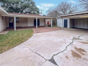 11026 Timbergrove Ln in Corpus Christi, TX - Building Photo - Building Photo