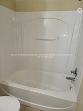 921 Prairie Wind Way in Mustang, OK - Building Photo - Building Photo