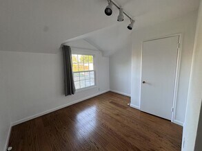 1450 Meadow Ln in Mountain View, CA - Building Photo - Building Photo