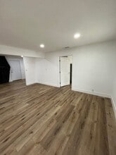 916 N Mooney Blvd in Visalia, CA - Building Photo - Building Photo