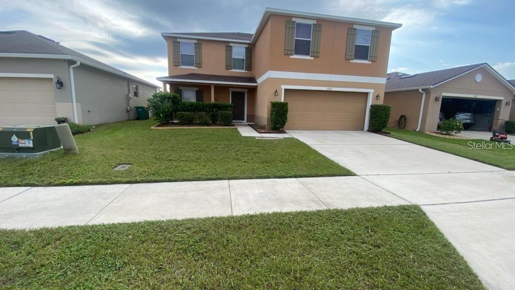 1600 Strathmore Cir in Mount Dora, FL - Building Photo