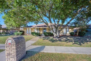 2609 Pinehurst Dr in Plano, TX - Building Photo