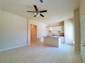 4214 Weaver Rd in Houston, TX - Foto de edificio - Building Photo