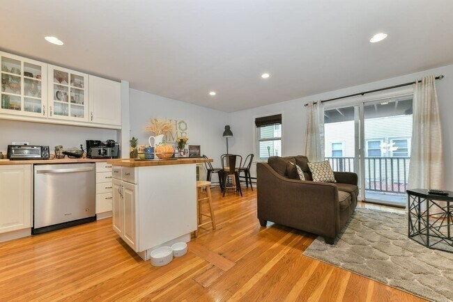 property at 153-155-155 W Sixth St