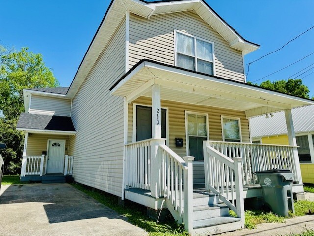 240 W Garfield St in Baton Rouge, LA - Building Photo