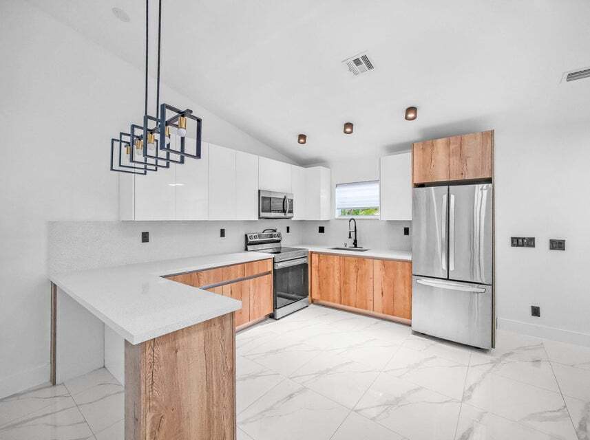1230 NE 1st Ave in Fort Lauderdale, FL - Foto de edificio