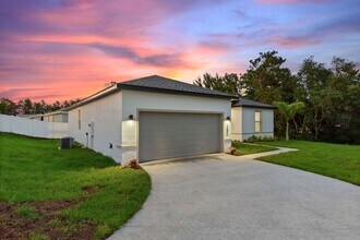 360 Hibiscus Dr in Poinciana, FL - Building Photo - Building Photo