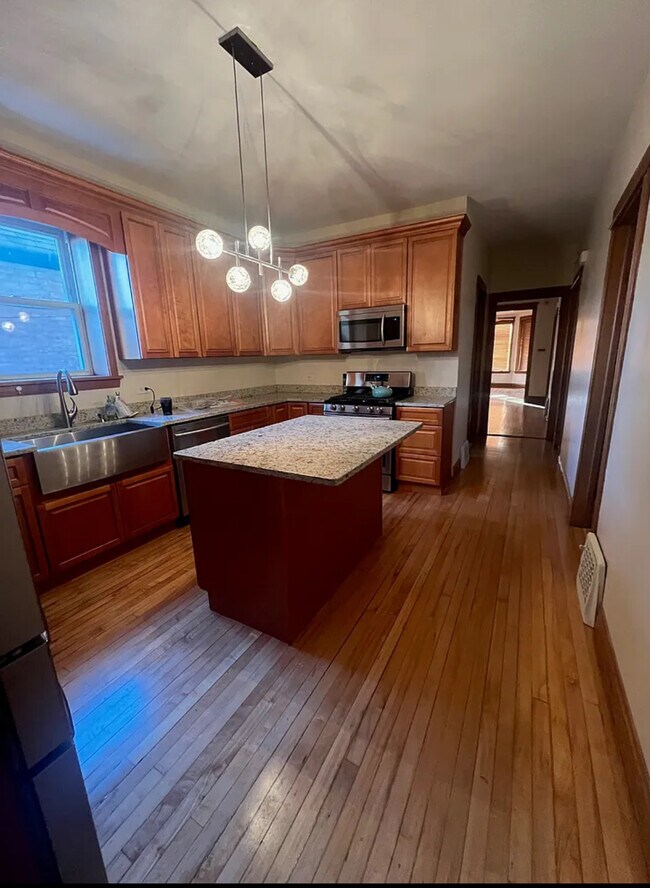 1111 N Spaulding Ave, Unit #1 in Chicago, IL - Building Photo - Building Photo