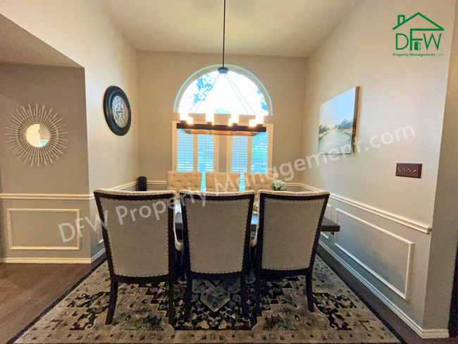 3909 Meadow Dr in Grapevine, TX - Foto de edificio - Building Photo