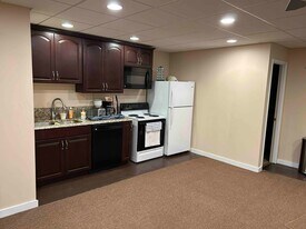 2202 Hollins Mill Rd in Lynchburg, VA - Building Photo