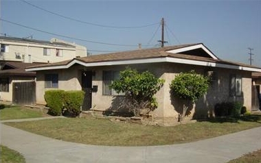 121 W Roosevelt Ave in Montebello, CA - Building Photo