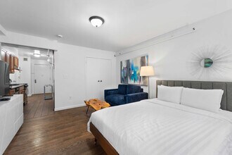 140 W 19th St in New York, NY - Building Photo - Building Photo