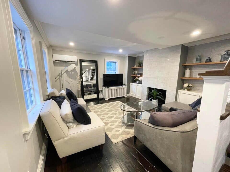 36 Joy St in Boston, MA - Building Photo