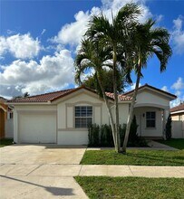 8052 NW 198th St in Hialeah, FL - Building Photo - Building Photo