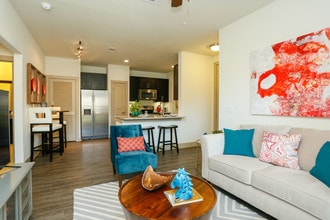 The Columns at Shadow Creek Ranch in Pearland, TX - Foto de edificio - Interior Photo