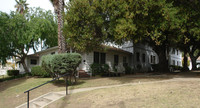 1135-1173 E Washington Blvd in Pasadena, CA - Foto de edificio - Building Photo