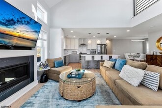 21 N Wyoming Ave, Unit B in Ventnor City, NJ - Building Photo - Building Photo