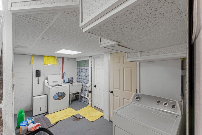 2515 E Crescent St in Racine, WI - Building Photo - Building Photo