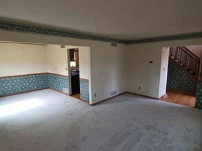 8262 63rd Ave in Pleasant Prairie, WI - Foto de edificio - Building Photo
