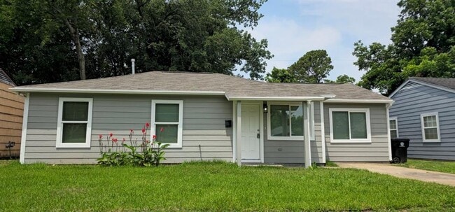 property at 9406 Chesterfield Dr